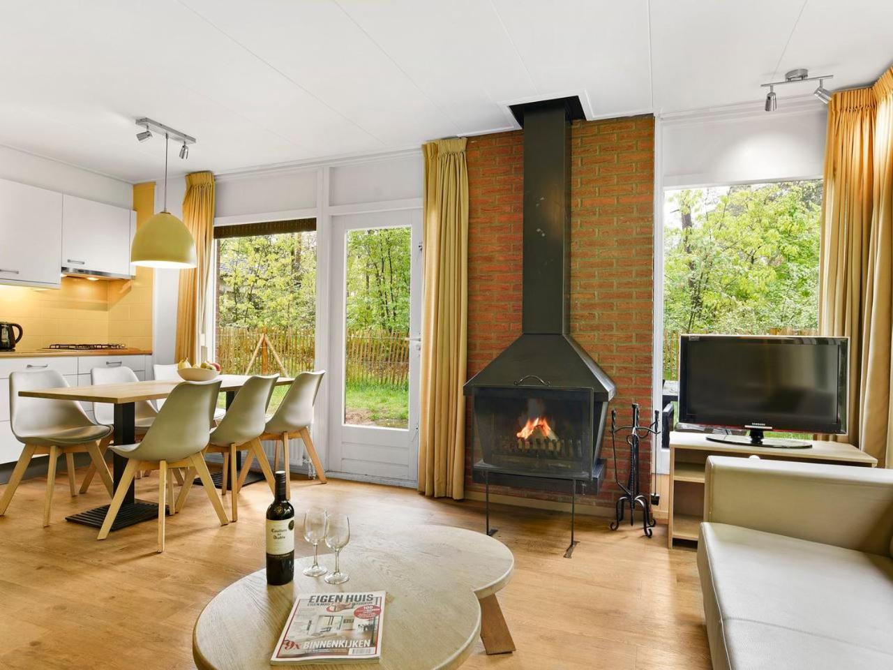 Comfort 6-Person Dog Bungalow In The Holiday Park Landal Heideheuvel Beekbergen Exteriör bild