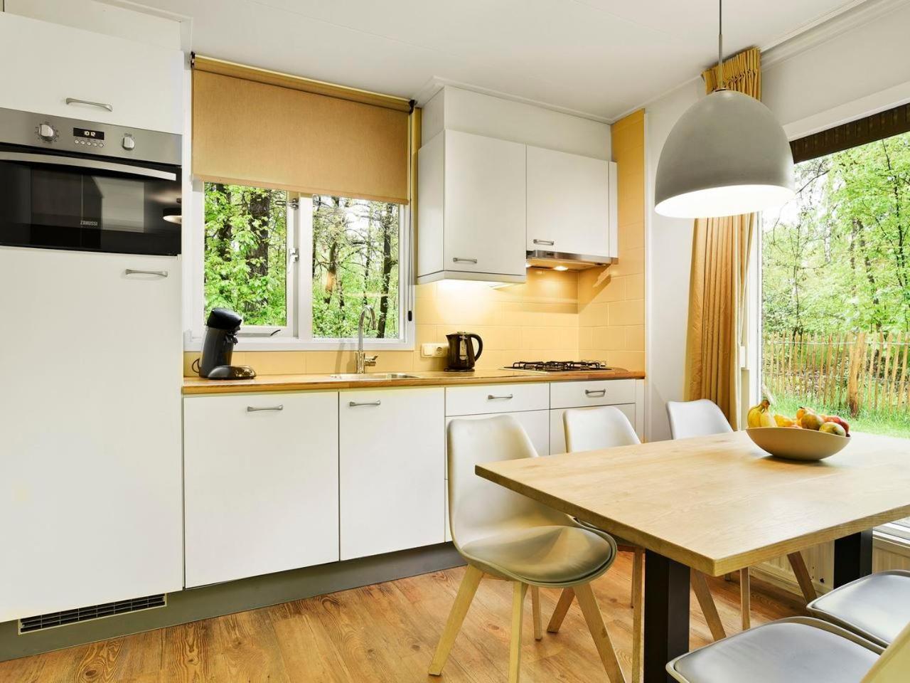 Comfort 6-Person Dog Bungalow In The Holiday Park Landal Heideheuvel Beekbergen Exteriör bild